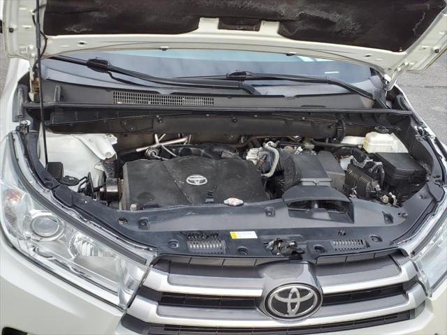 used 2019 Toyota Highlander car, priced at $27,295