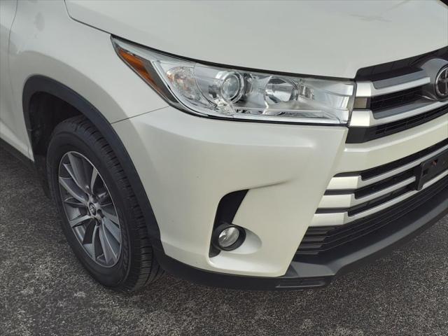 used 2019 Toyota Highlander car, priced at $27,295