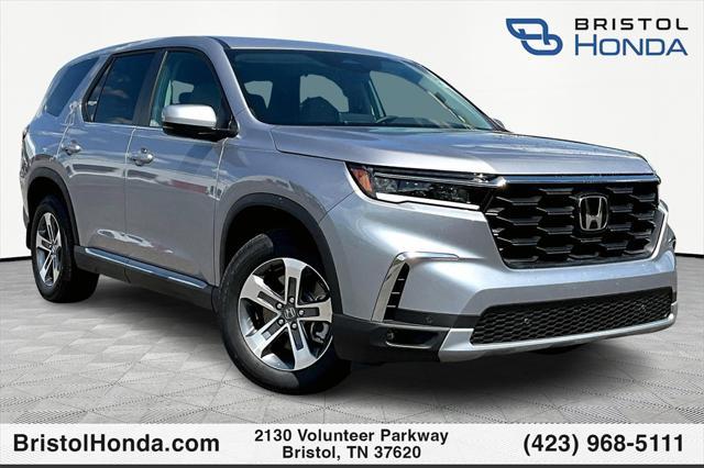 new 2025 Honda Pilot car, priced at $47,050