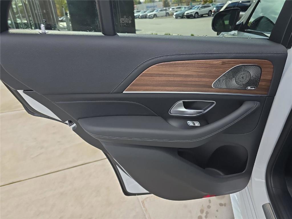 new 2026 Mercedes-Benz GLE 450 car, priced at $89,865