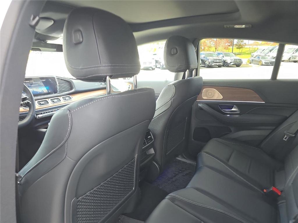 new 2026 Mercedes-Benz GLE 450 car, priced at $89,865