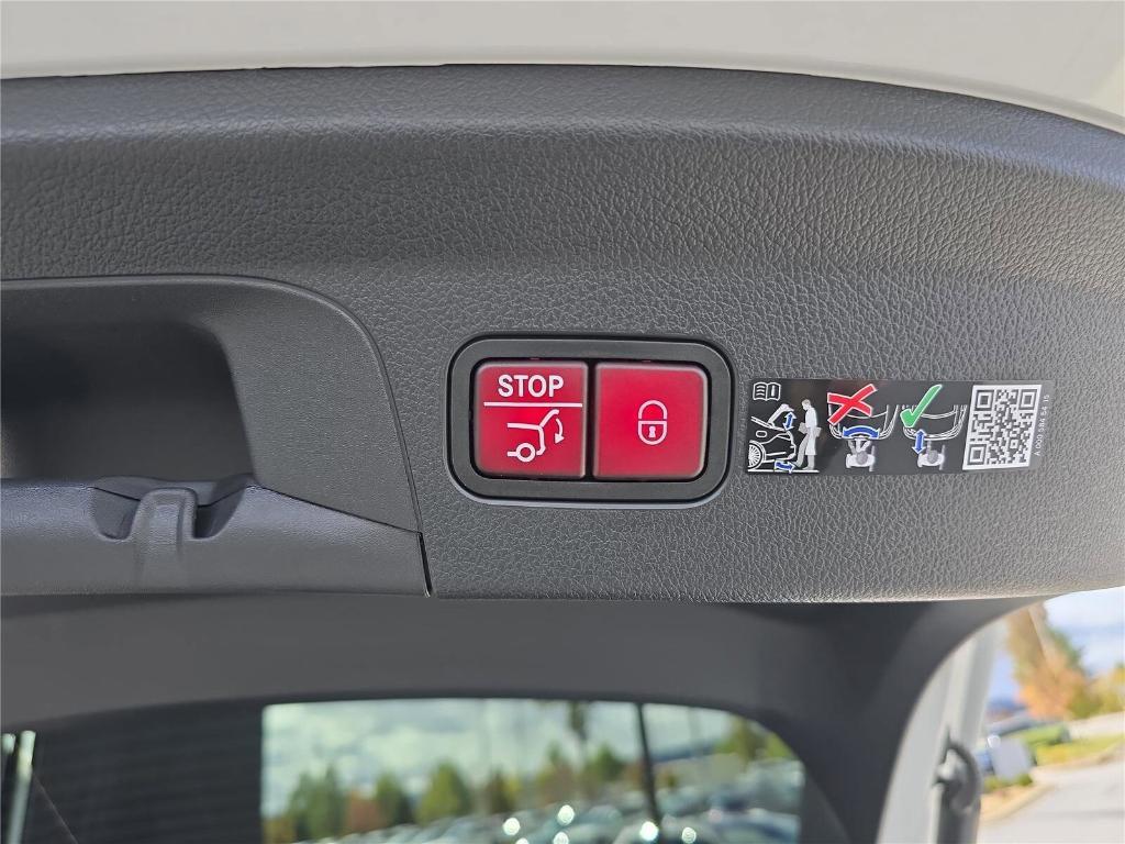 new 2026 Mercedes-Benz GLE 450 car, priced at $89,865