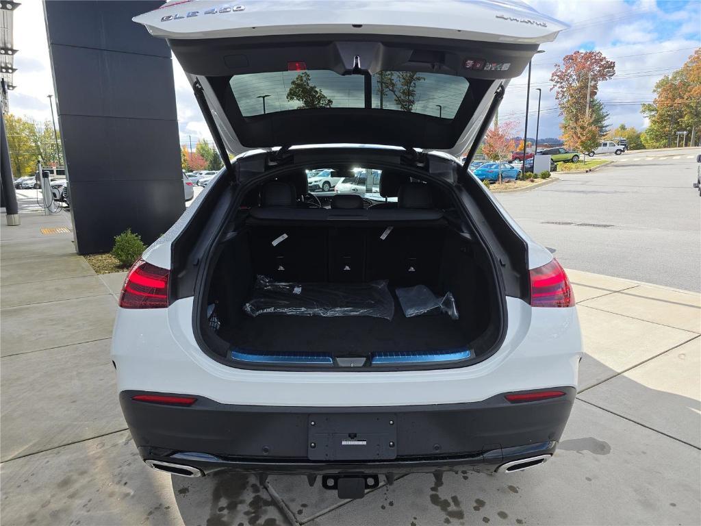 new 2026 Mercedes-Benz GLE 450 car, priced at $89,865