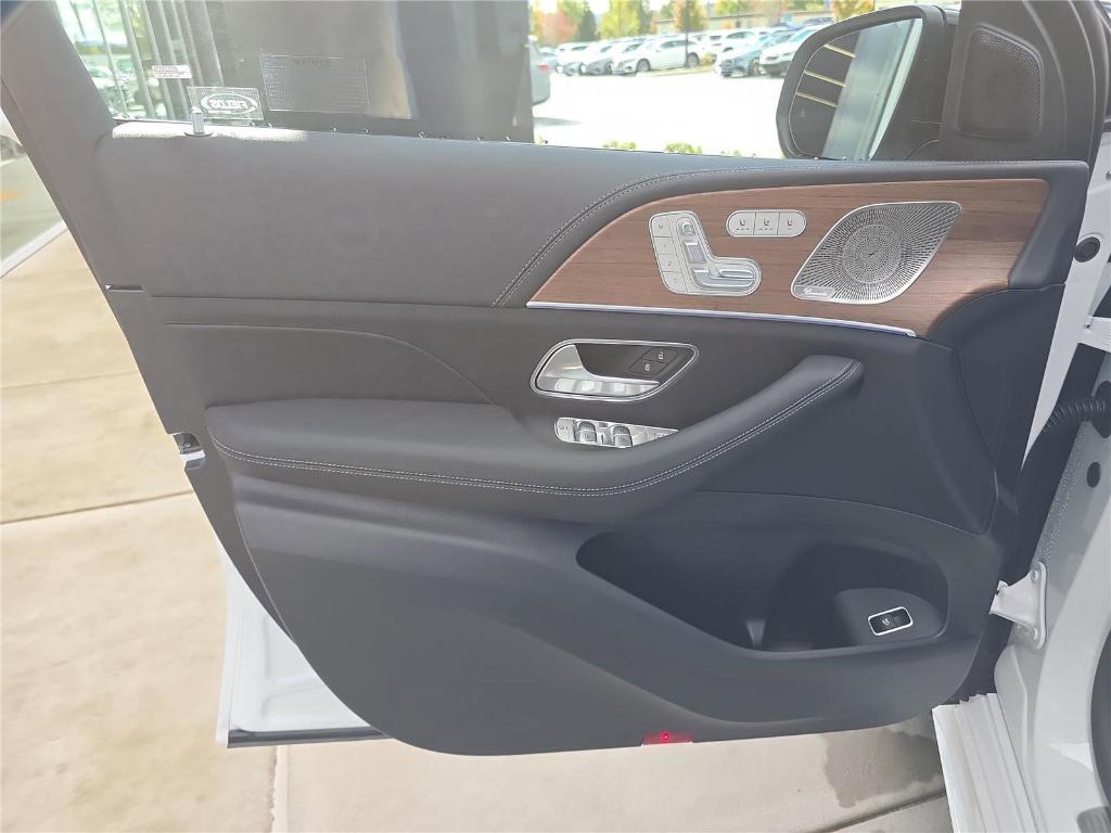 new 2026 Mercedes-Benz GLE 450 car, priced at $89,865