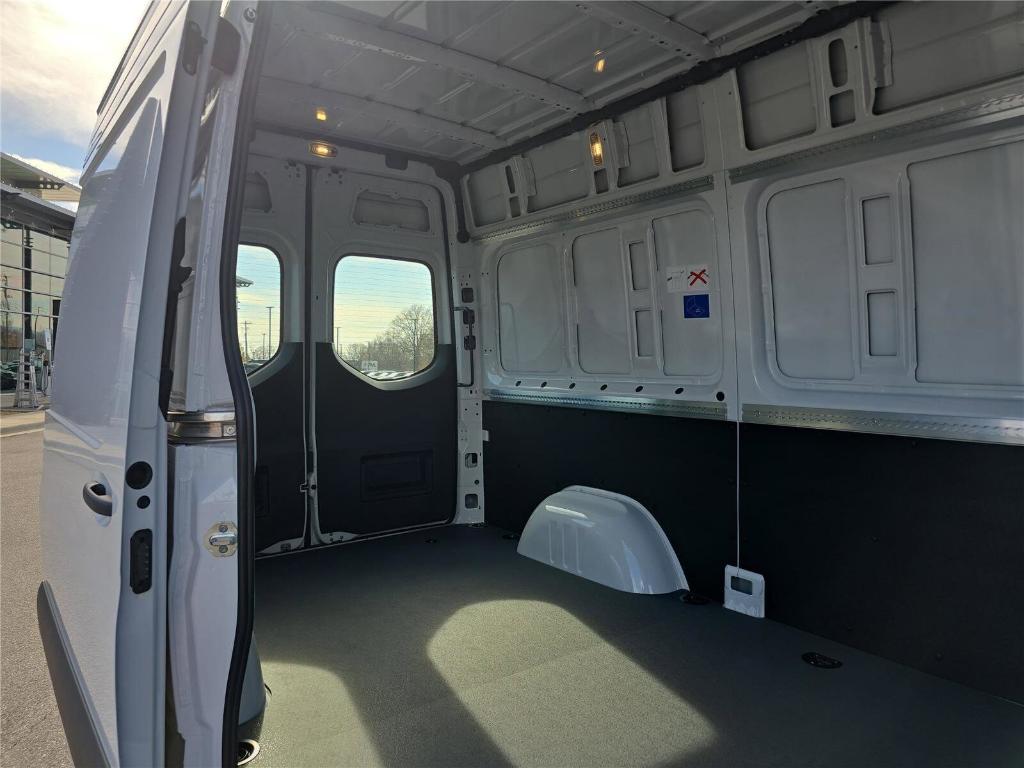 new 2026 Mercedes-Benz Sprinter 2500 car