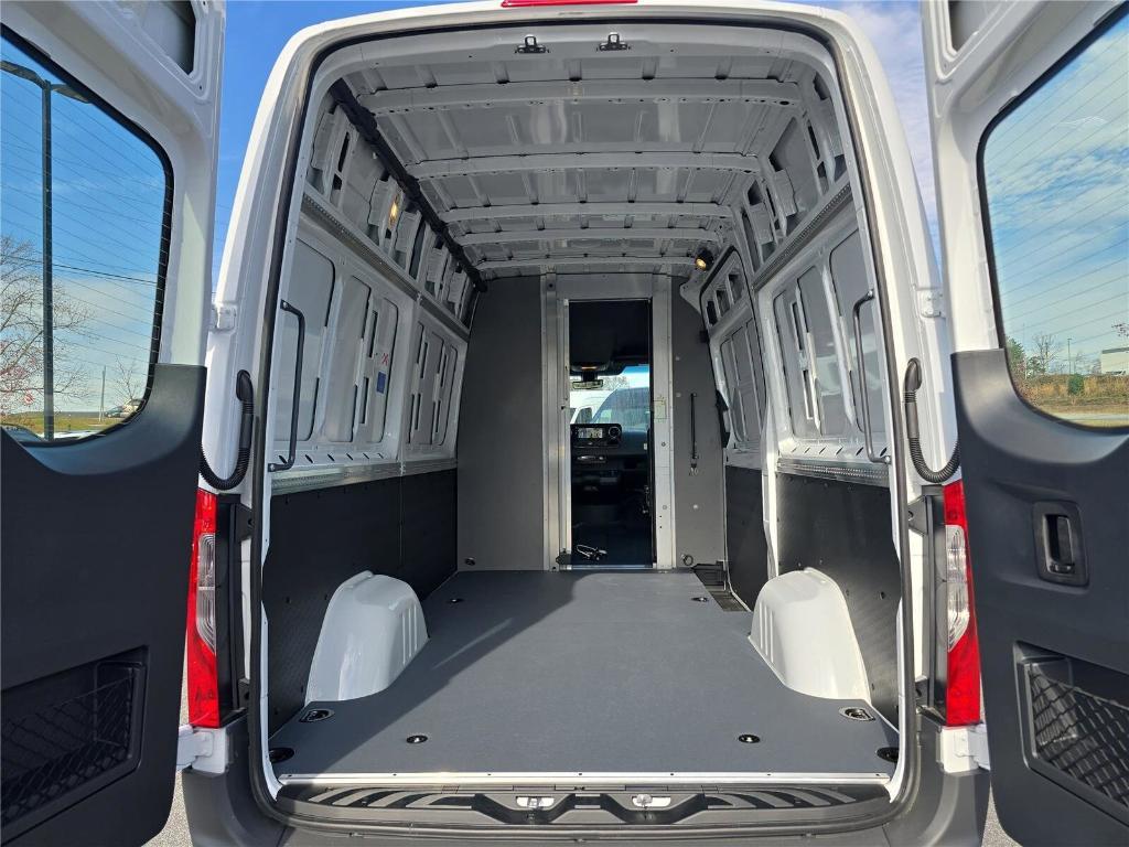 new 2026 Mercedes-Benz Sprinter 2500 car