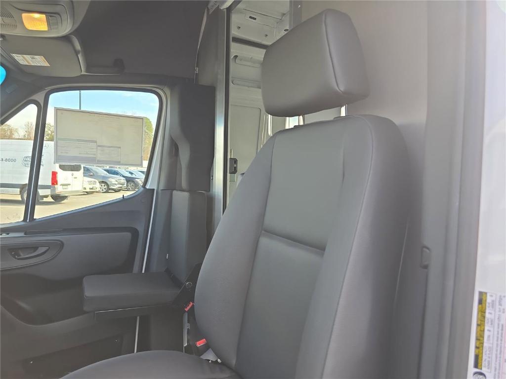 new 2026 Mercedes-Benz Sprinter 2500 car