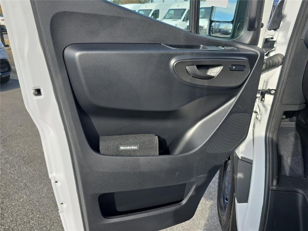 new 2026 Mercedes-Benz Sprinter 2500 car