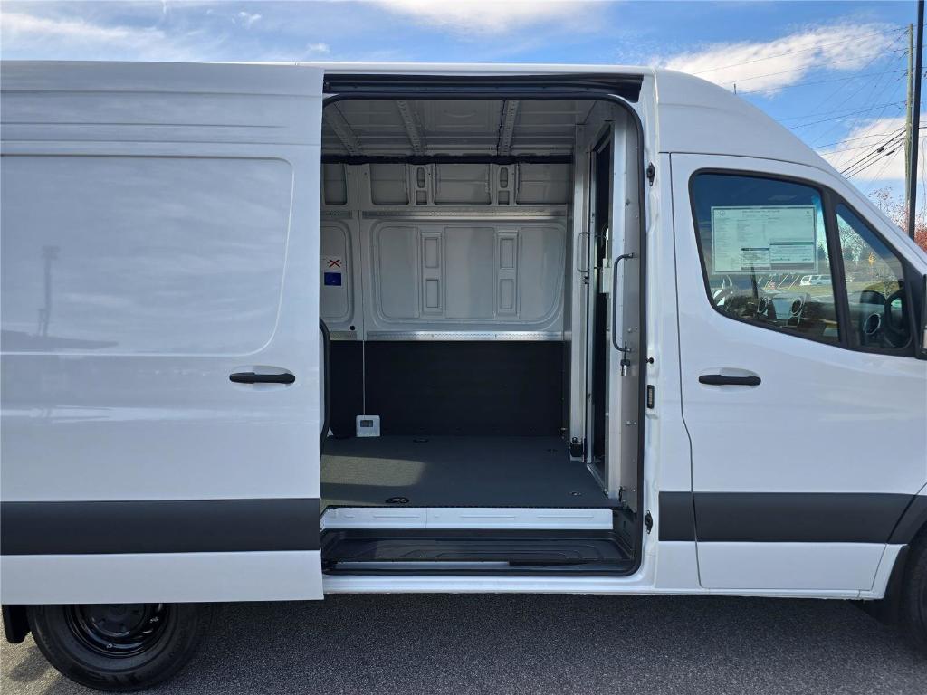 new 2026 Mercedes-Benz Sprinter 2500 car