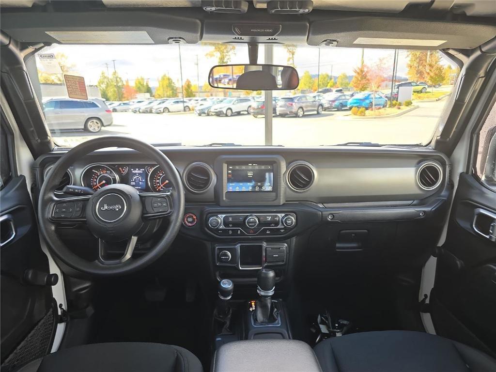 used 2023 Jeep Gladiator car, priced at $31,834