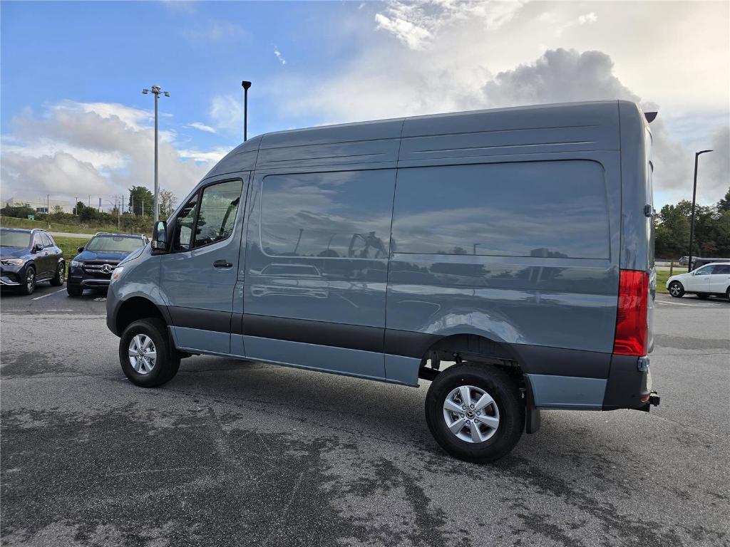new 2026 Mercedes-Benz Sprinter 2500 car, priced at $75,143