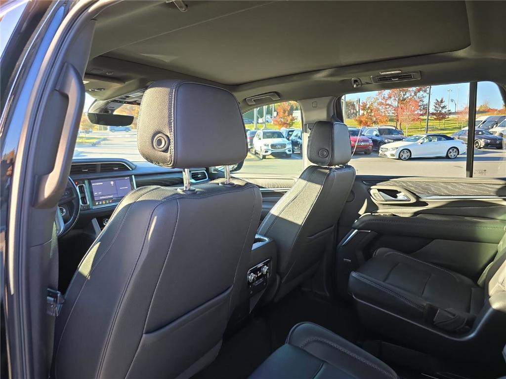 used 2021 GMC Yukon car, priced at $45,988