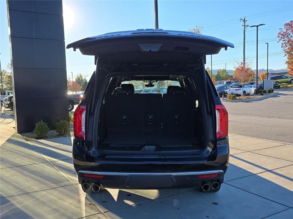 used 2021 GMC Yukon car, priced at $45,988