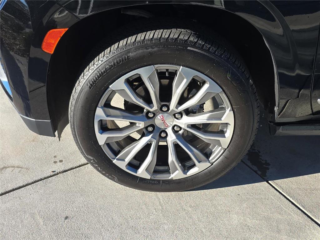 used 2021 GMC Yukon car, priced at $45,988