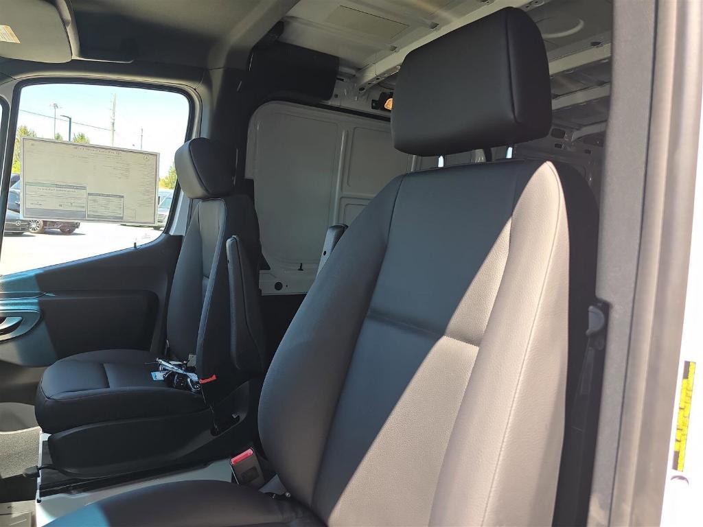 new 2025 Mercedes-Benz Sprinter 2500 car, priced at $58,615