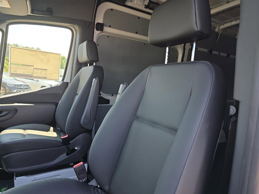 new 2025 Mercedes-Benz Sprinter 2500 car, priced at $66,011