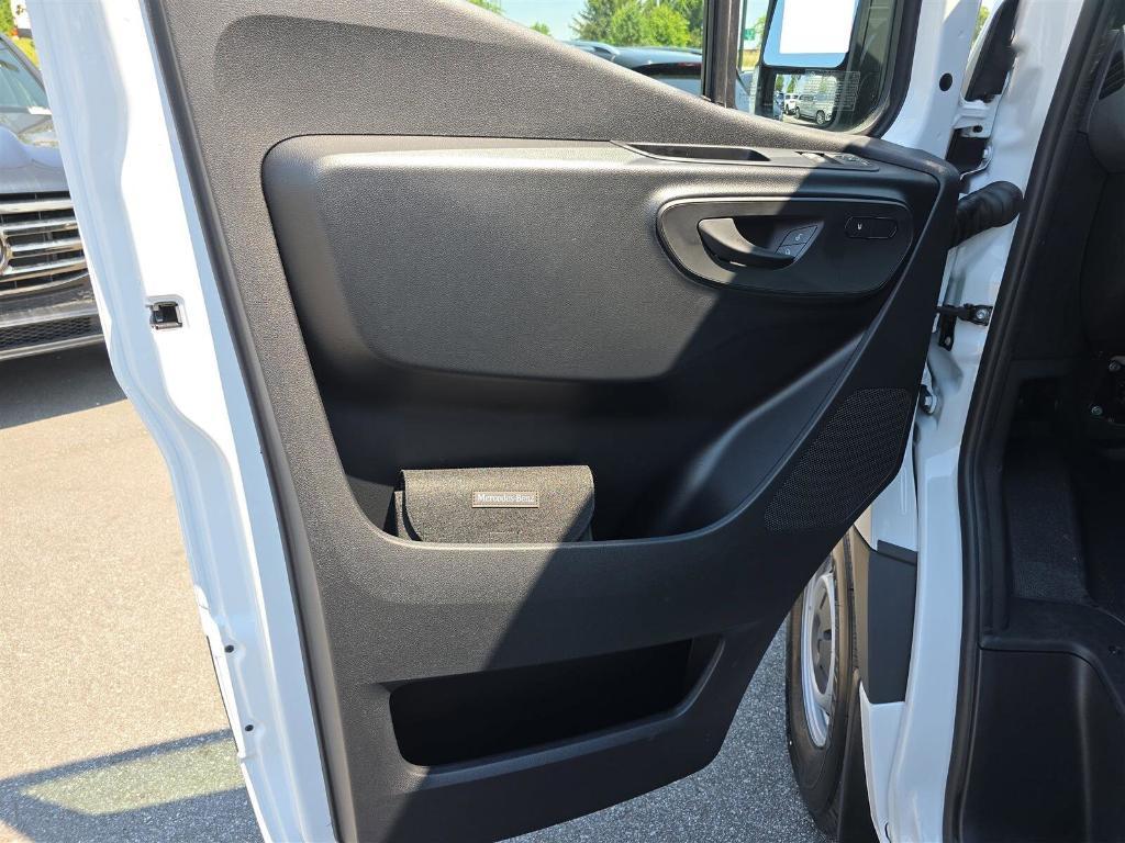 new 2025 Mercedes-Benz Sprinter 2500 car, priced at $66,011
