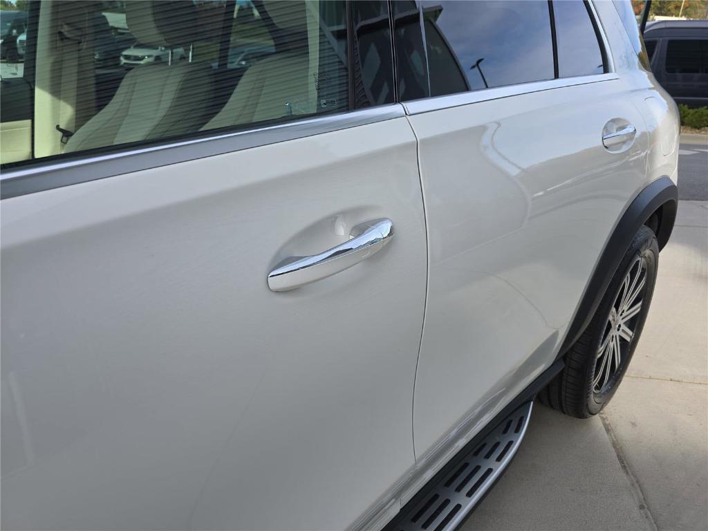 used 2025 Mercedes-Benz GLE 450e car, priced at $65,988