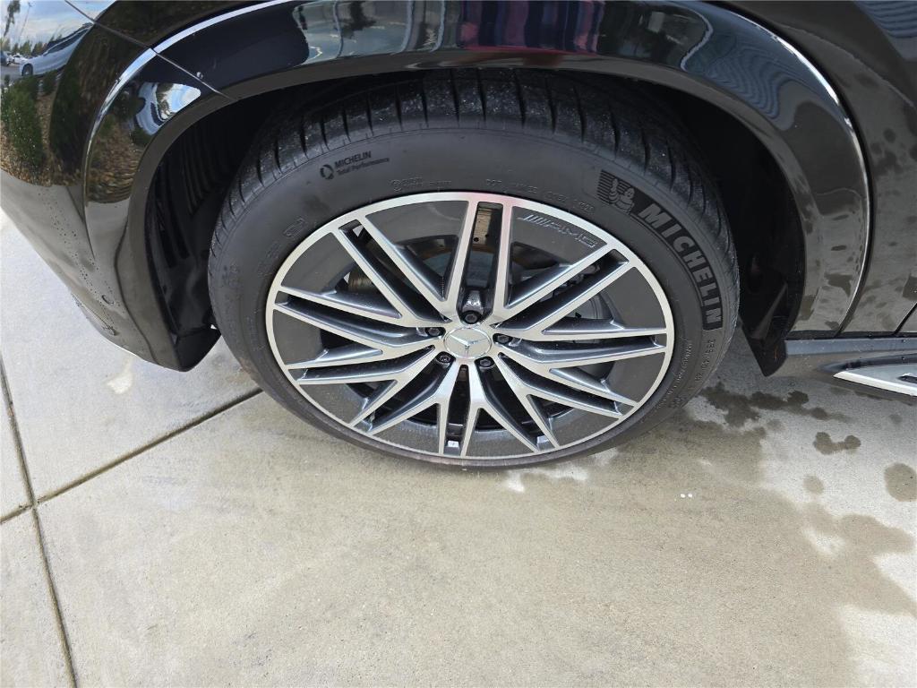 new 2025 Mercedes-Benz AMG GLE 53 car