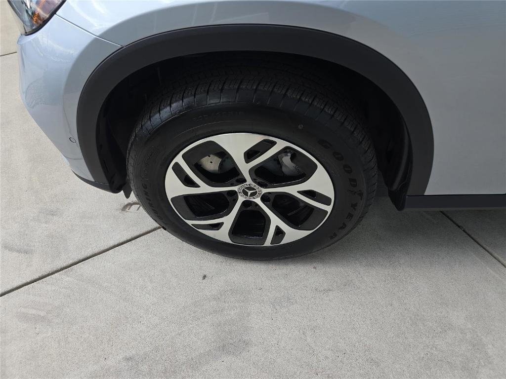 new 2026 Mercedes-Benz GLC 350e car, priced at $69,450