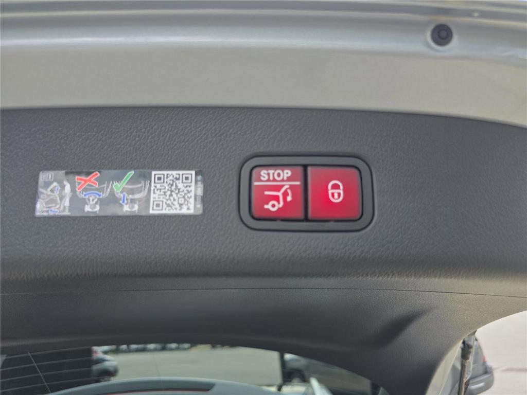 new 2026 Mercedes-Benz GLC 350e car, priced at $69,450