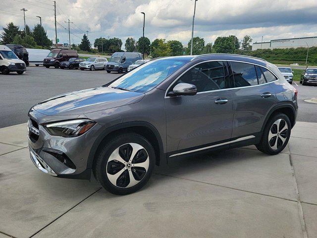 new 2025 Mercedes-Benz GLA 250 car, priced at $53,190