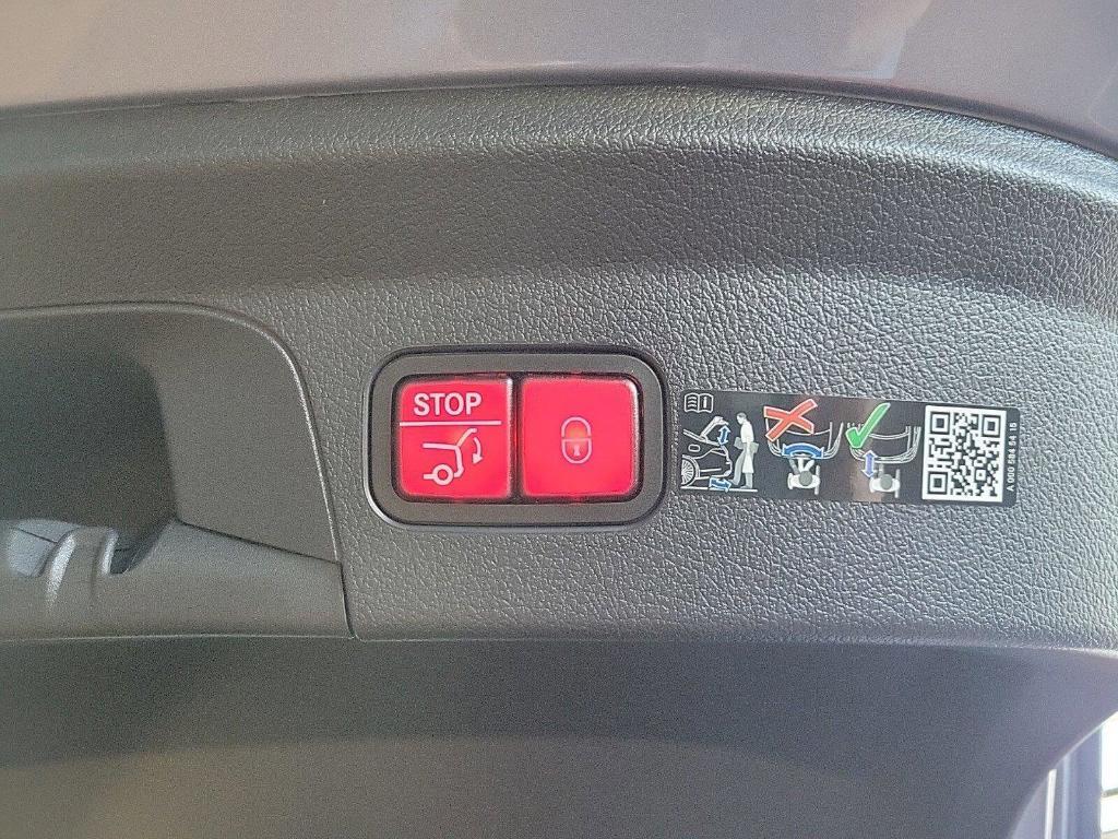 new 2025 Mercedes-Benz AMG GLE 63 car, priced at $150,030