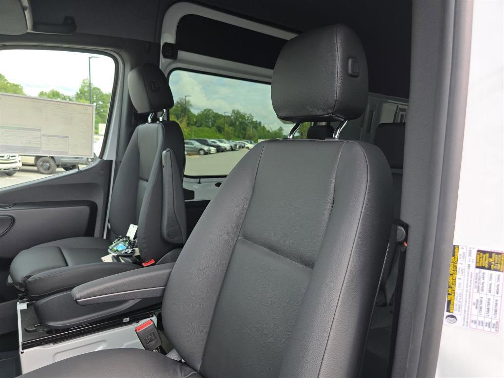 new 2025 Mercedes-Benz Sprinter 2500 car, priced at $73,732