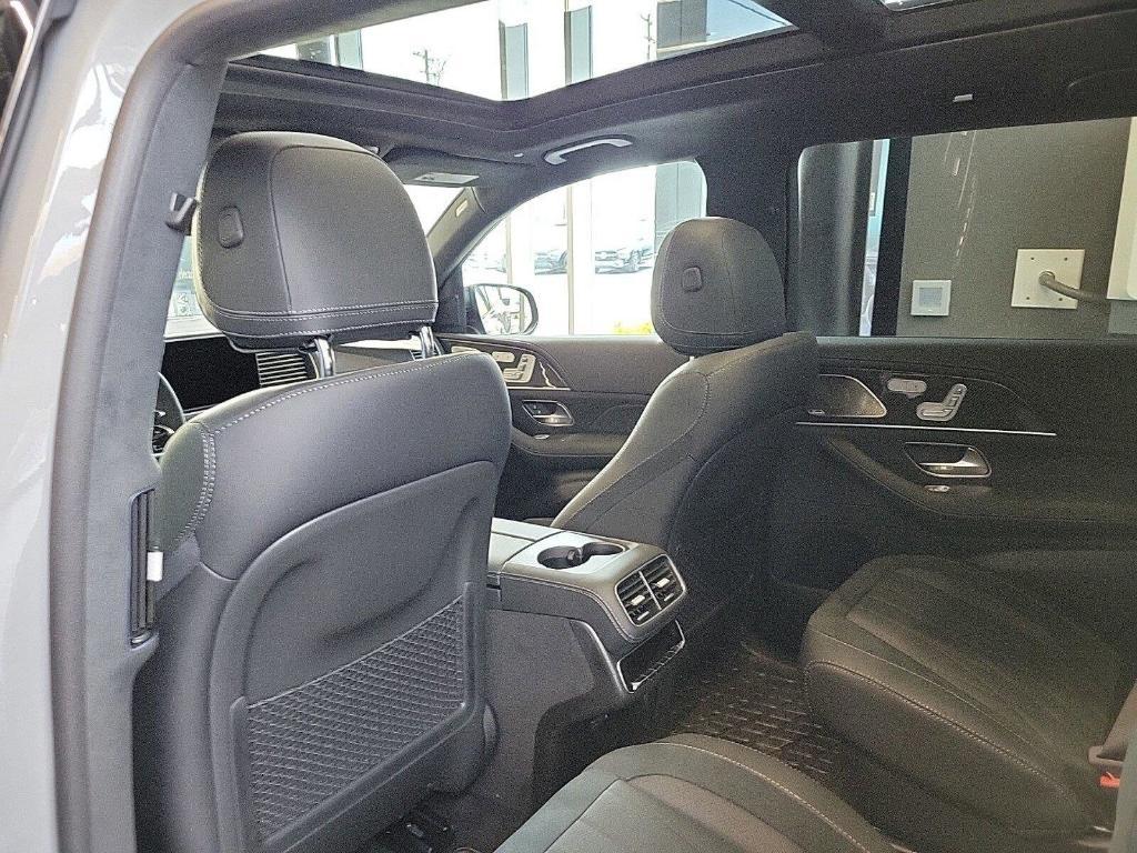 new 2025 Mercedes-Benz AMG GLS 63 car, priced at $161,405