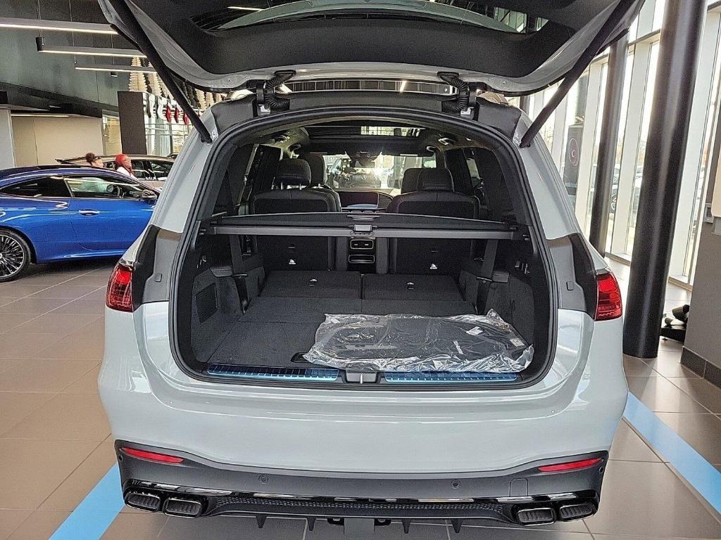 new 2025 Mercedes-Benz AMG GLS 63 car, priced at $161,405