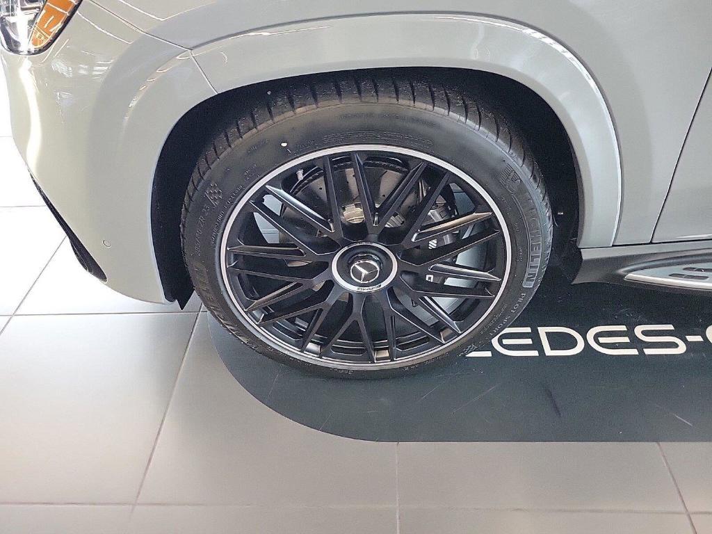new 2025 Mercedes-Benz AMG GLS 63 car, priced at $161,405