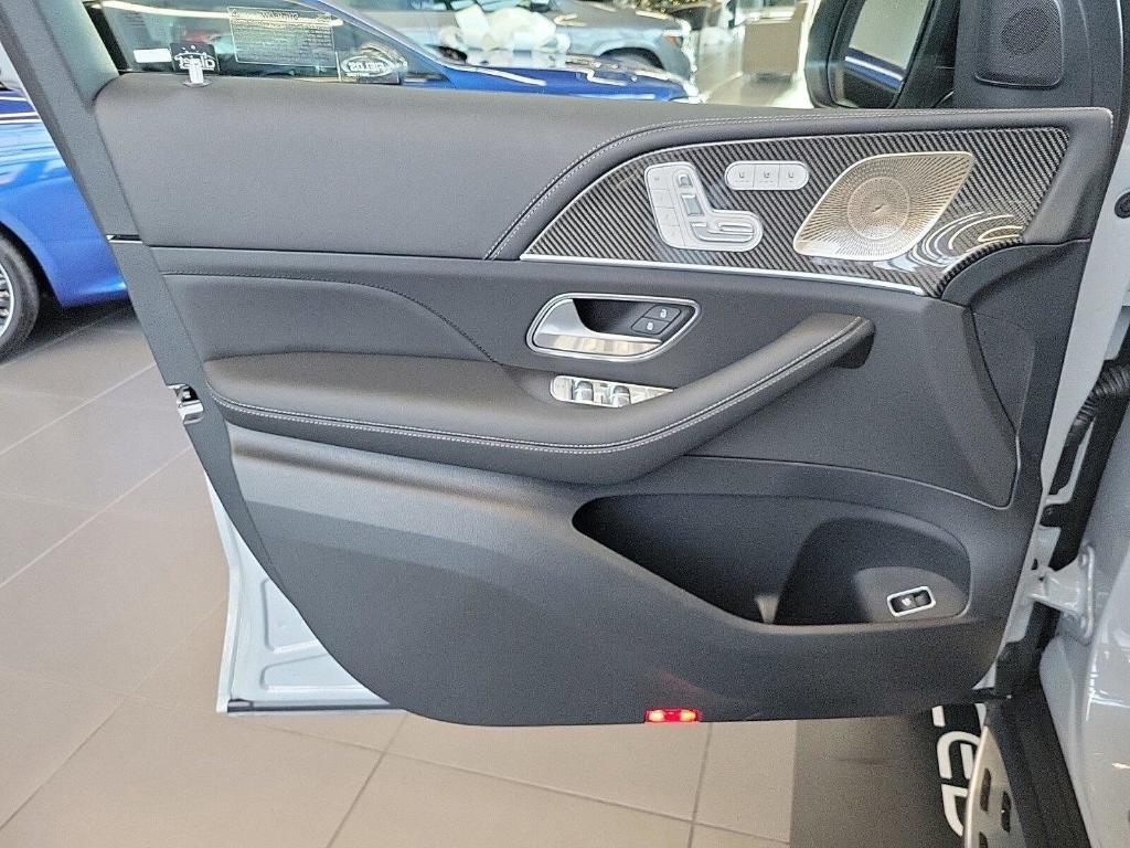 new 2025 Mercedes-Benz AMG GLS 63 car, priced at $161,405