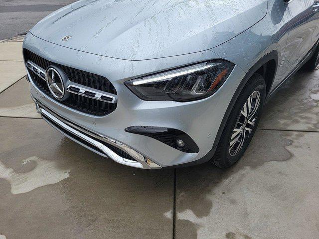 new 2025 Mercedes-Benz GLA 250 car, priced at $52,495