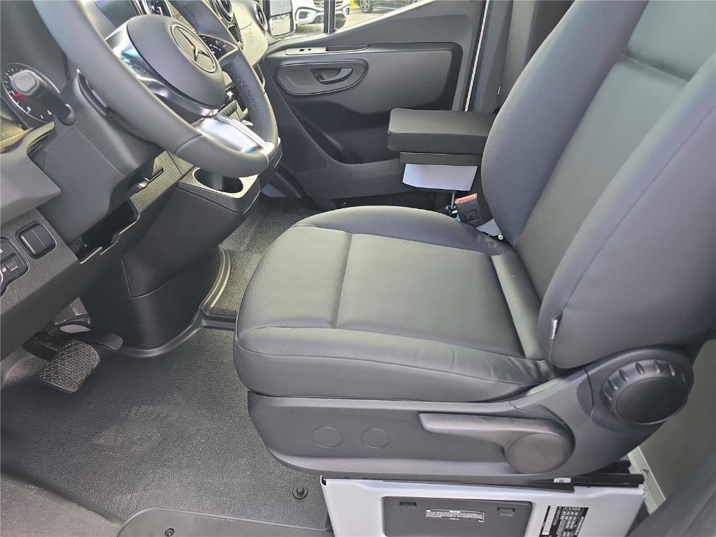 new 2026 Mercedes-Benz Sprinter 2500 car, priced at $70,486