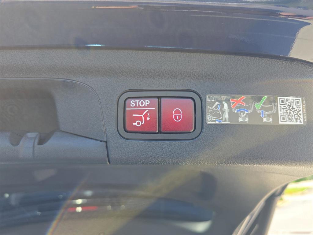 new 2025 Mercedes-Benz GLE 350 car, priced at $78,270