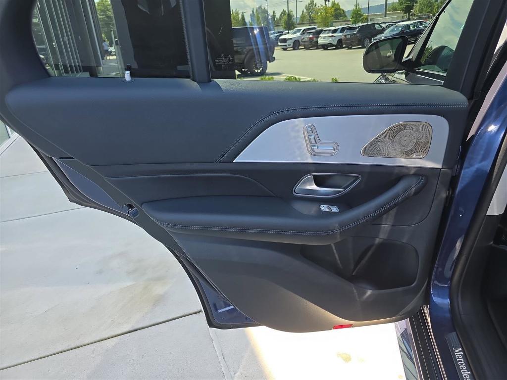 new 2025 Mercedes-Benz GLE 350 car, priced at $78,270