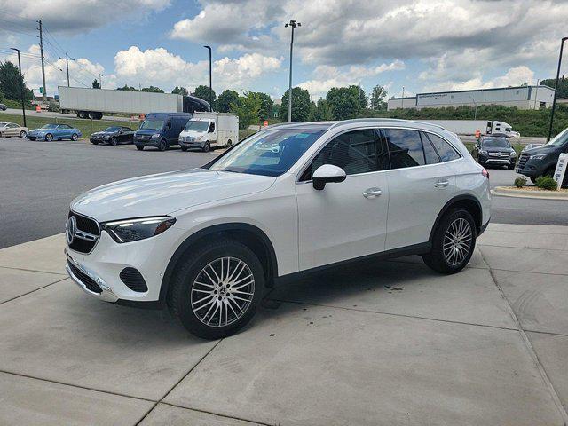 new 2024 Mercedes-Benz GLC 300 car, priced at $62,355