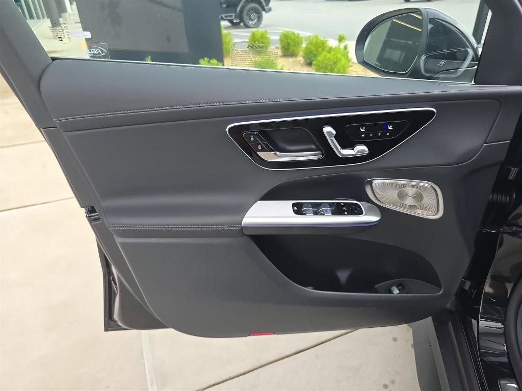 new 2025 Mercedes-Benz GLC 350e car, priced at $73,795