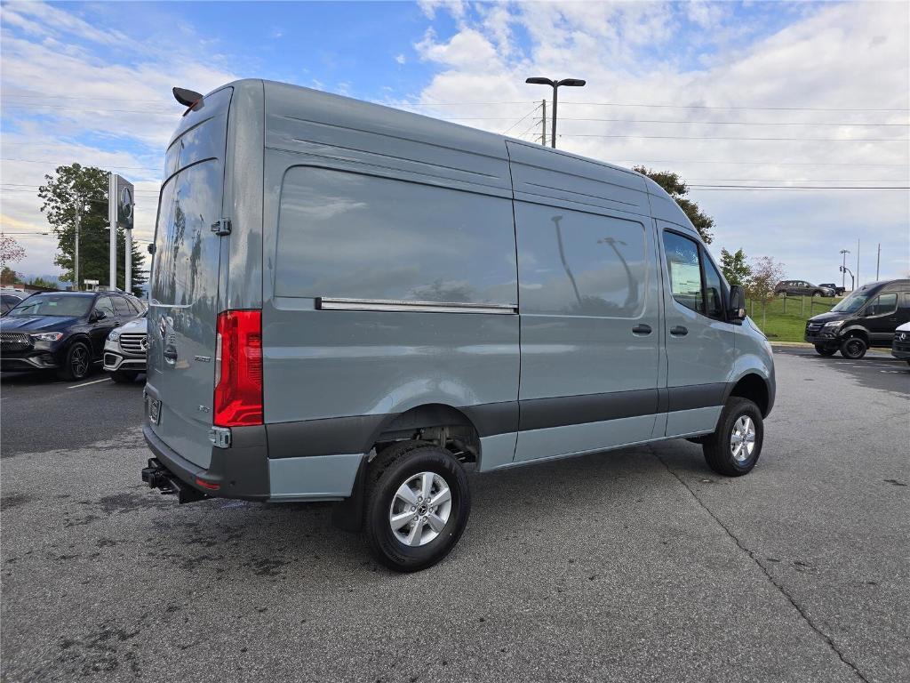 new 2026 Mercedes-Benz Sprinter 2500 car, priced at $75,143