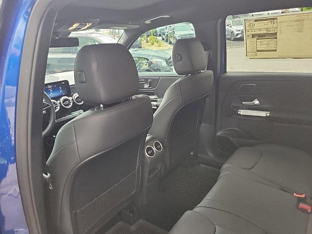 new 2024 Mercedes-Benz GLB 250 car, priced at $52,075