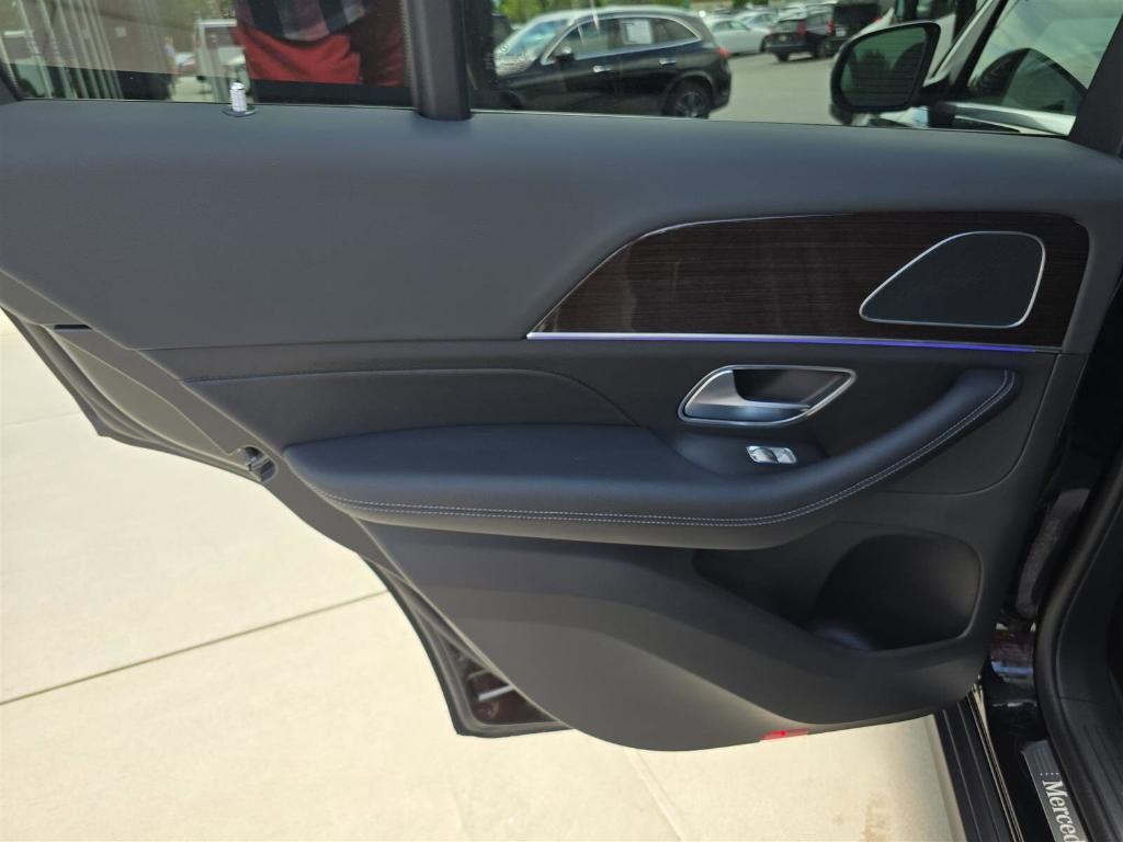 new 2025 Mercedes-Benz GLE 350 car, priced at $67,255