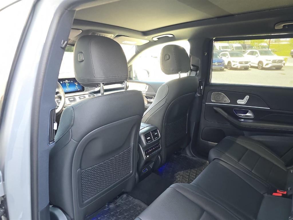 new 2025 Mercedes-Benz GLS 450 car, priced at $101,275