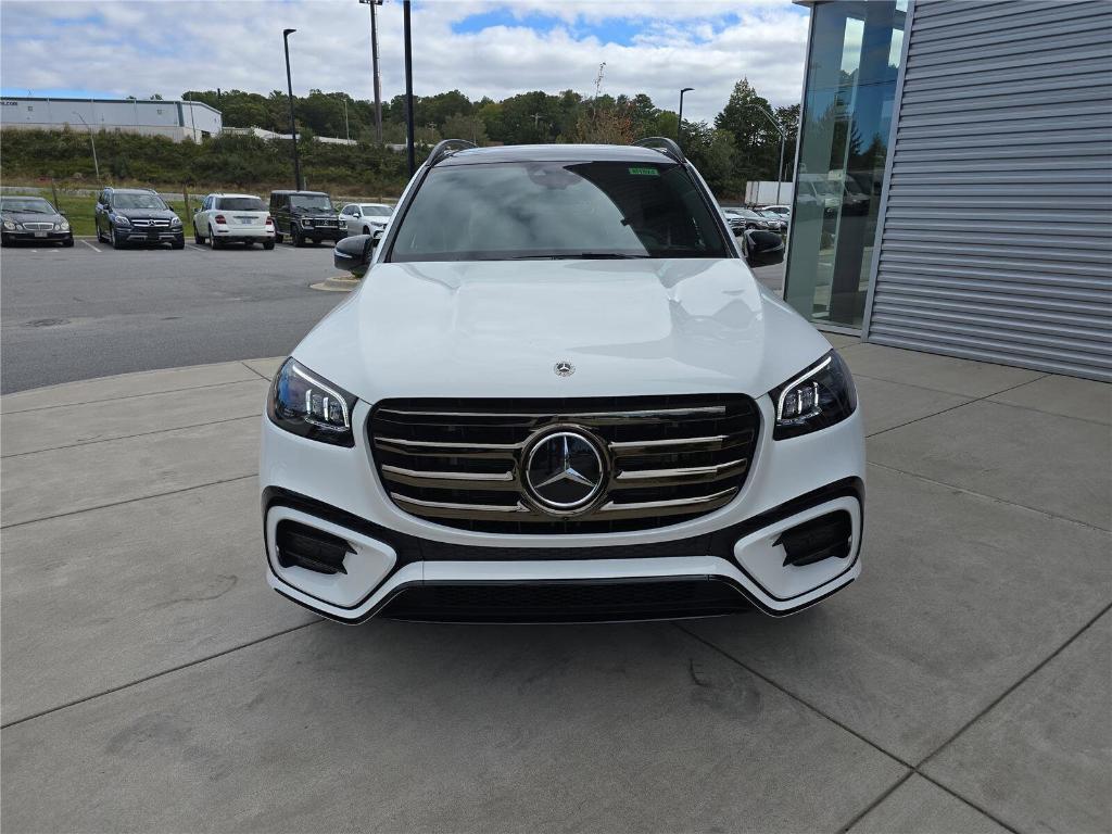 new 2026 Mercedes-Benz GLS 580 car, priced at $121,385