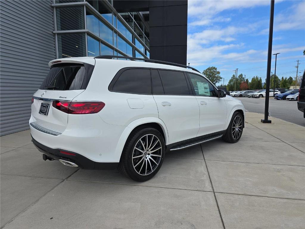 new 2026 Mercedes-Benz GLS 580 car, priced at $121,385