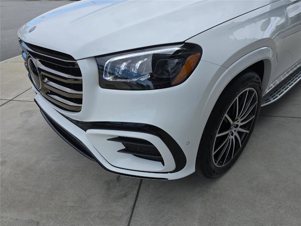 new 2026 Mercedes-Benz GLS 580 car, priced at $121,385