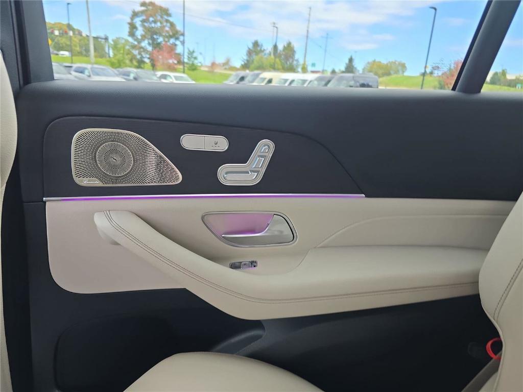 new 2026 Mercedes-Benz GLS 580 car, priced at $121,385