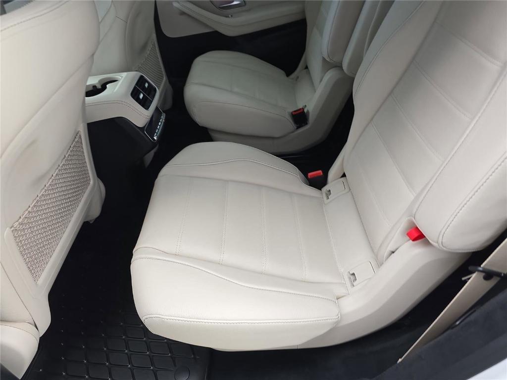 new 2026 Mercedes-Benz GLS 580 car, priced at $121,385