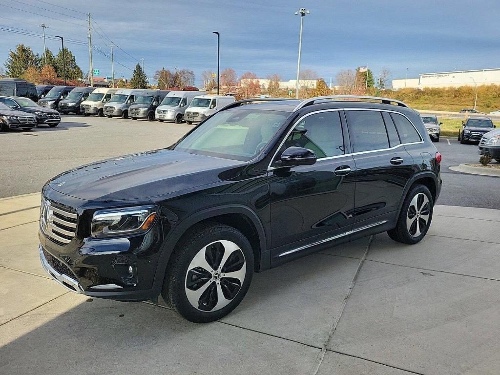 new 2024 Mercedes-Benz GLB 250 car, priced at $55,010