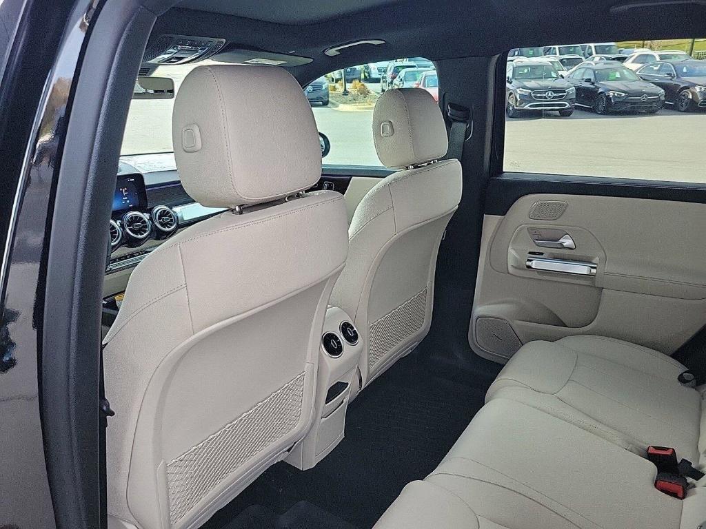 new 2024 Mercedes-Benz GLB 250 car, priced at $55,010