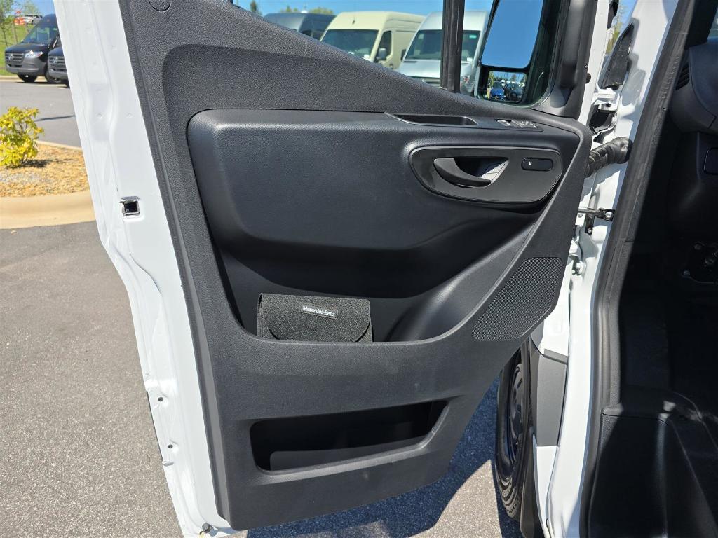 new 2025 Mercedes-Benz Sprinter 2500 car, priced at $58,615